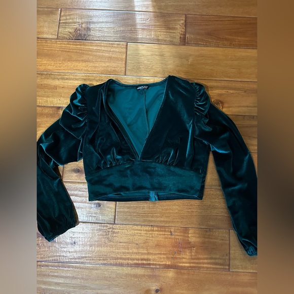 Two piece set - Picture 3 of 3